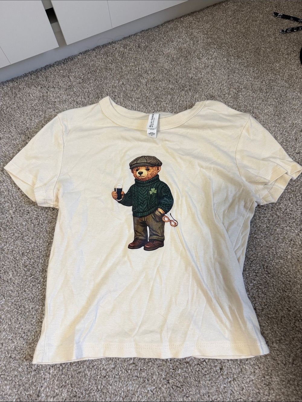 Irish Saint Patricks Day Cream T‑Shirt with Bear Graphic - Green Sweater Design